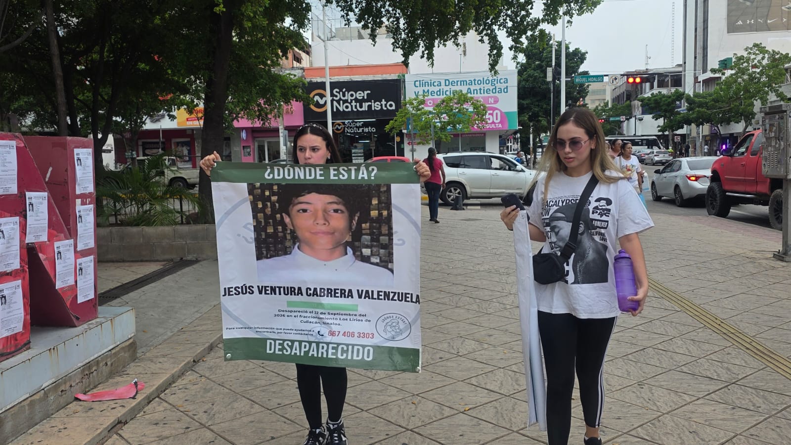 Se manifiestan por la desaparición de Jesús Venturas en las letras de Culiacán