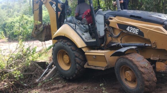 Frenan lluvias reparación del pozo en El Telcoyonqui, en Mazatlán, Sinaloa; Jumapam lleva agua en pipas