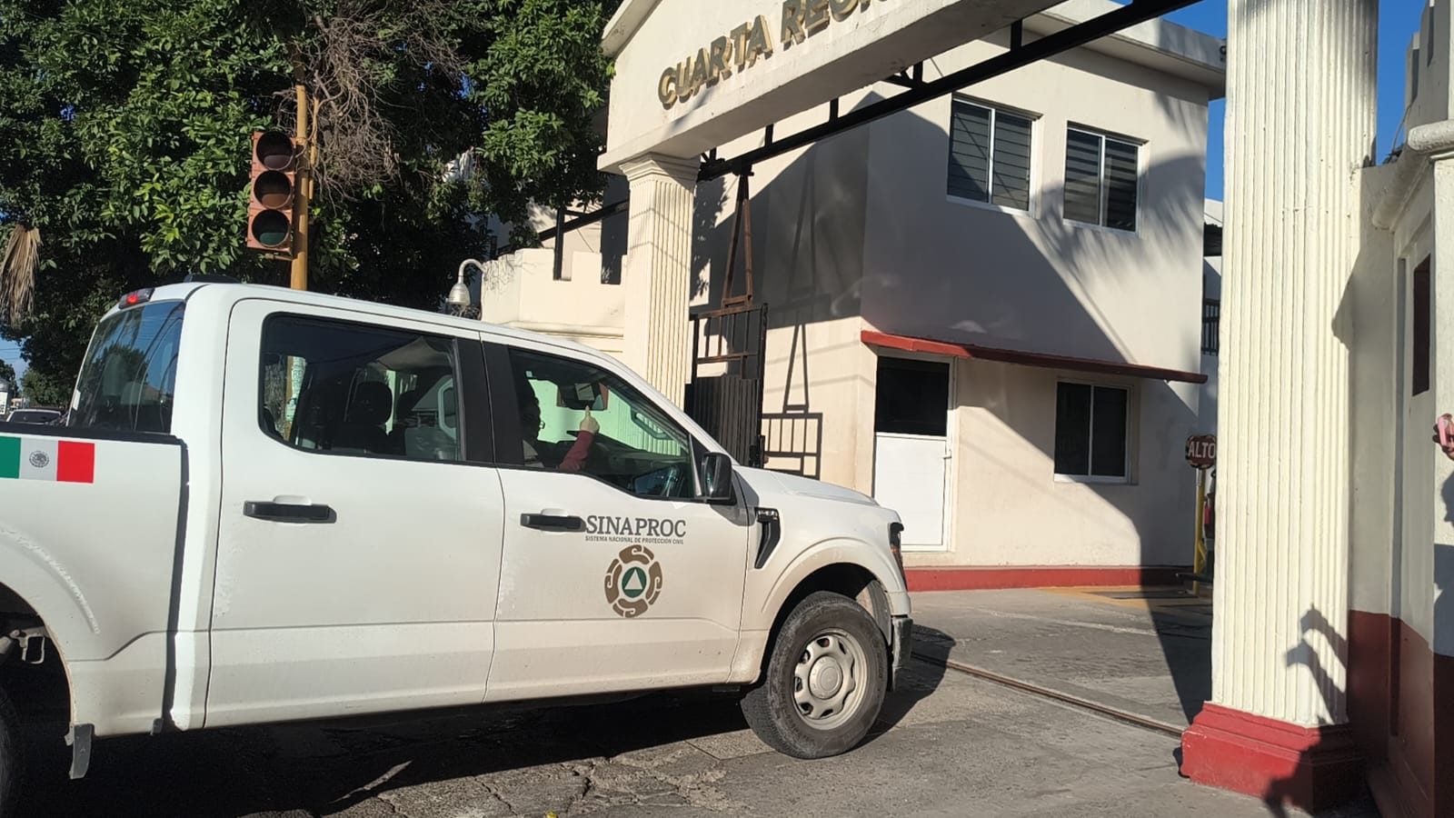 Autoridades de los tres niveles de gobierno se reúnen en Mazatlán por huracán "Simón"