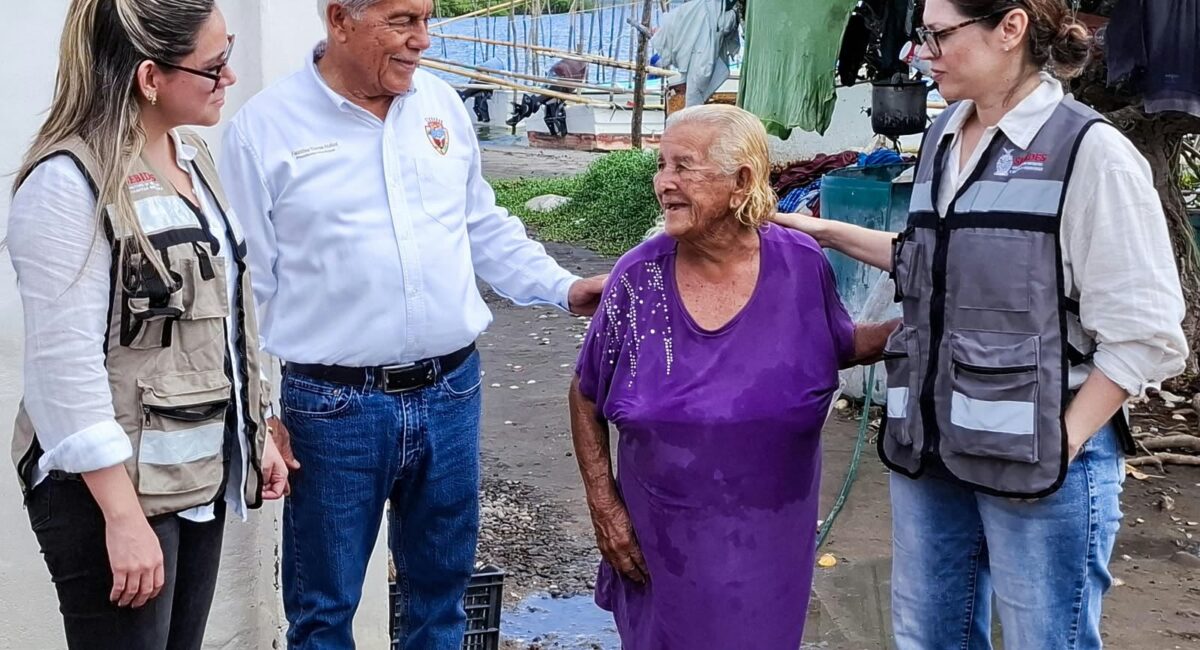 Sebides atiende a más de 150 familias afectadas por marejadas en El Conchal y Las Arenitas, en Eldorado