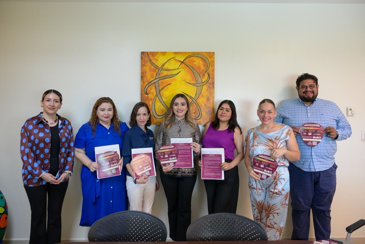 Semujeres muestra convocatoria para el Distintivo Violeta a empresarios de Mazatlán