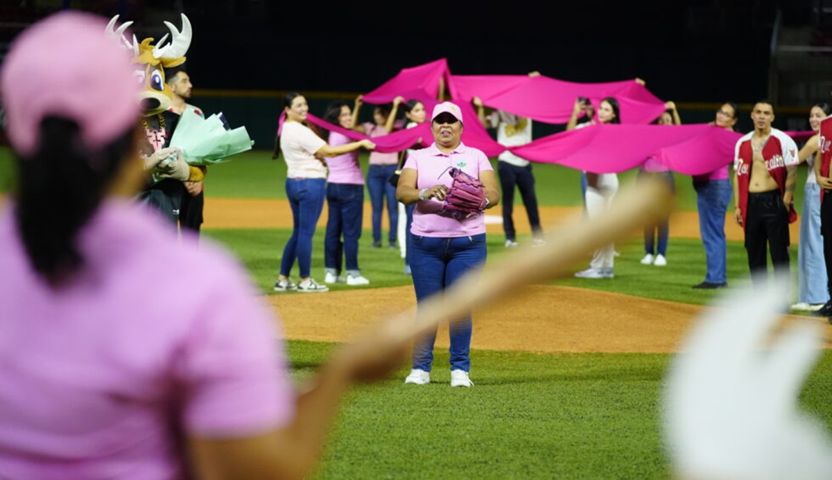 Realiza Venados de Mazatlán su Serie Rosa