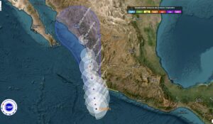 Simón se fortalece a huracán categoría 2 ; aumenta el riesgo para Sinaloa