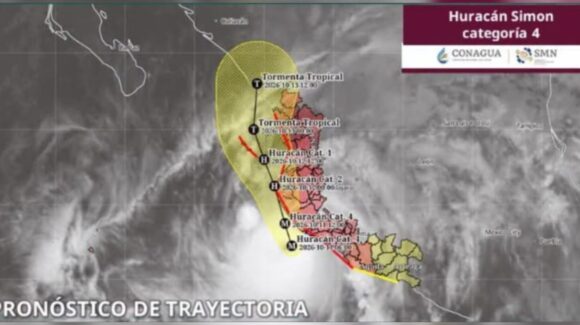 Huracán Simón se aproxima a tocar tierra en Jalisco e impactará a Sinaloa como tormenta tropical el martes