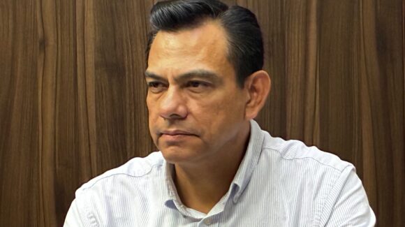 Canaco advierte lentitud en pagos a proveedores de uniformes escolares en Los Mochis, Sinaloa