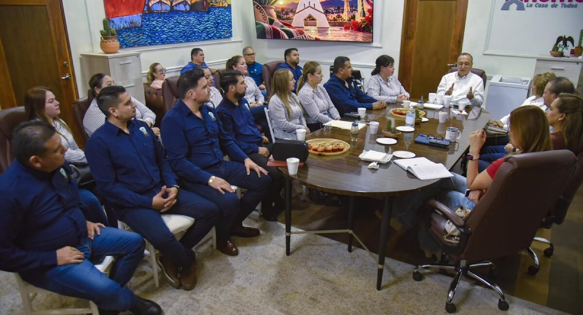 Sindicato del Ayuntamiento de Ahome pide 20% de aumento salarial; inician revisión del contrato colectivo junto al alcalde