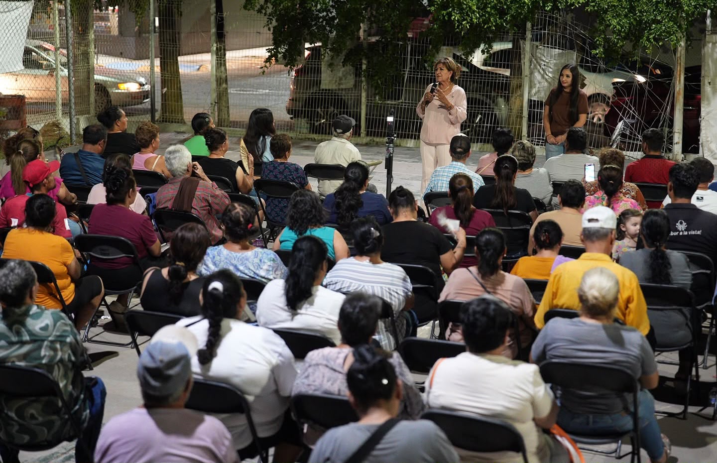 Tere Guerra en el Fracc. Paraíso, en Culiacán
