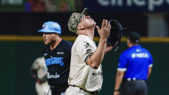 Tomateros pega primero ante Algodoneros con ataque tempranero en Culiacán