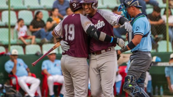 Los Tomateros de Culiacán inician con triunfo la Copa Gobernadora 2026 en Guamúchil
