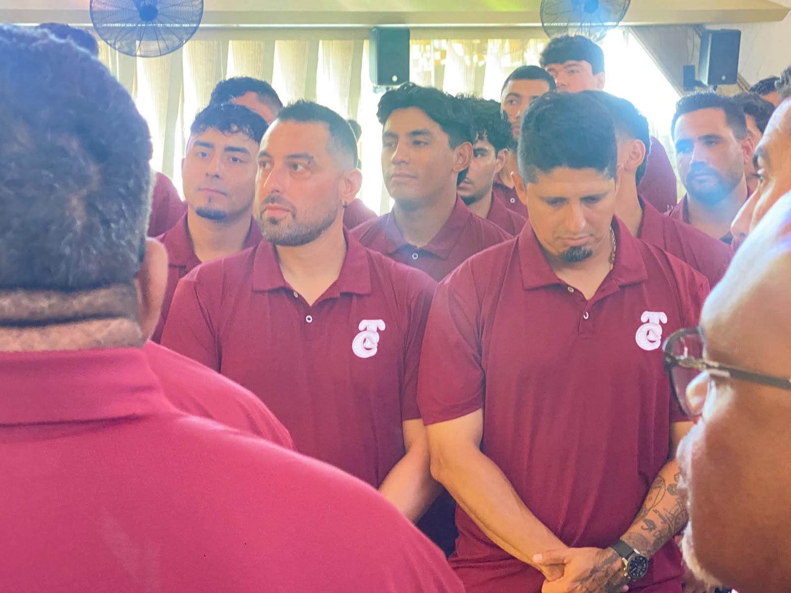 Tomateros de Culiacán en misa previo al inicio de la nueva temporada de la LMP