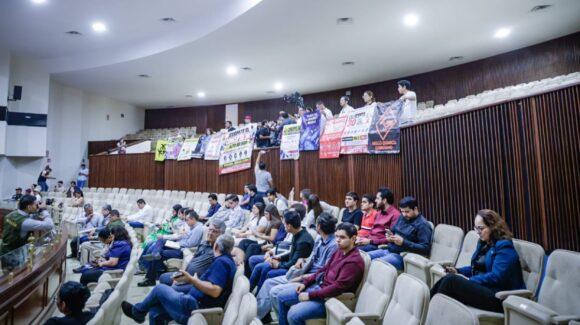 Trabajadores de Salud se manifiestan en el Congreso del Estado, reclaman reconocimiento del Concepto 30