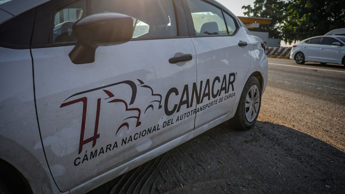transportistas de sinaloa paralizan carreteras canacar