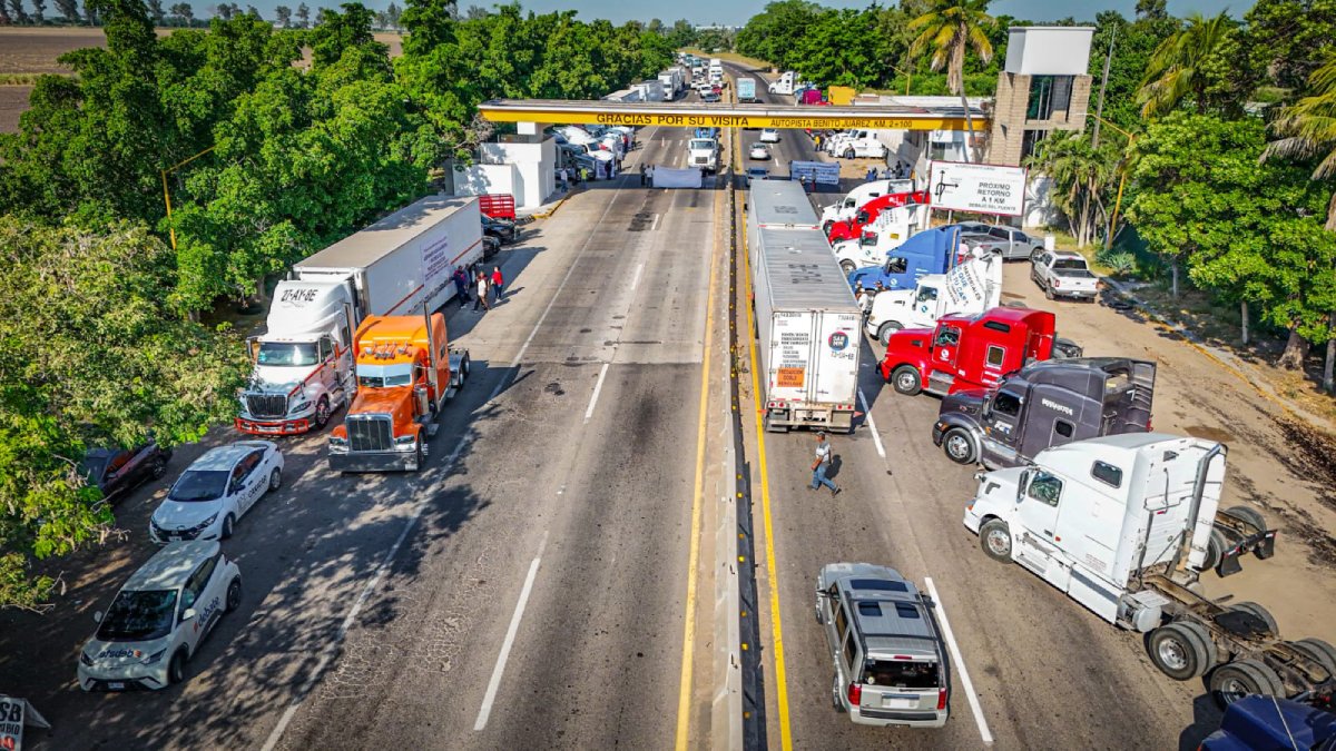 transportistas de sinaloa paralizan carreteras