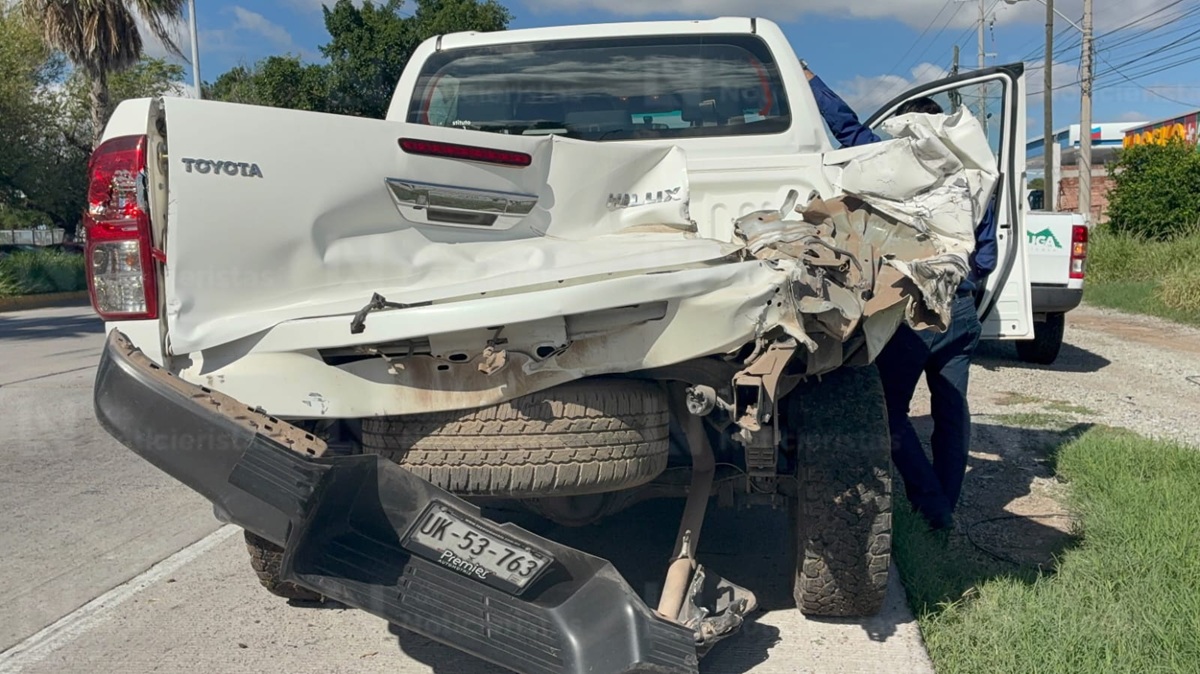 Tres heridos deja accidente múltiple en la Mochis-Topolobampo