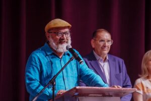 ¡Mazatlán, Sinaloa canta con The Beatles! Un tributo hace vibrar el Teatro Ángela Peralta