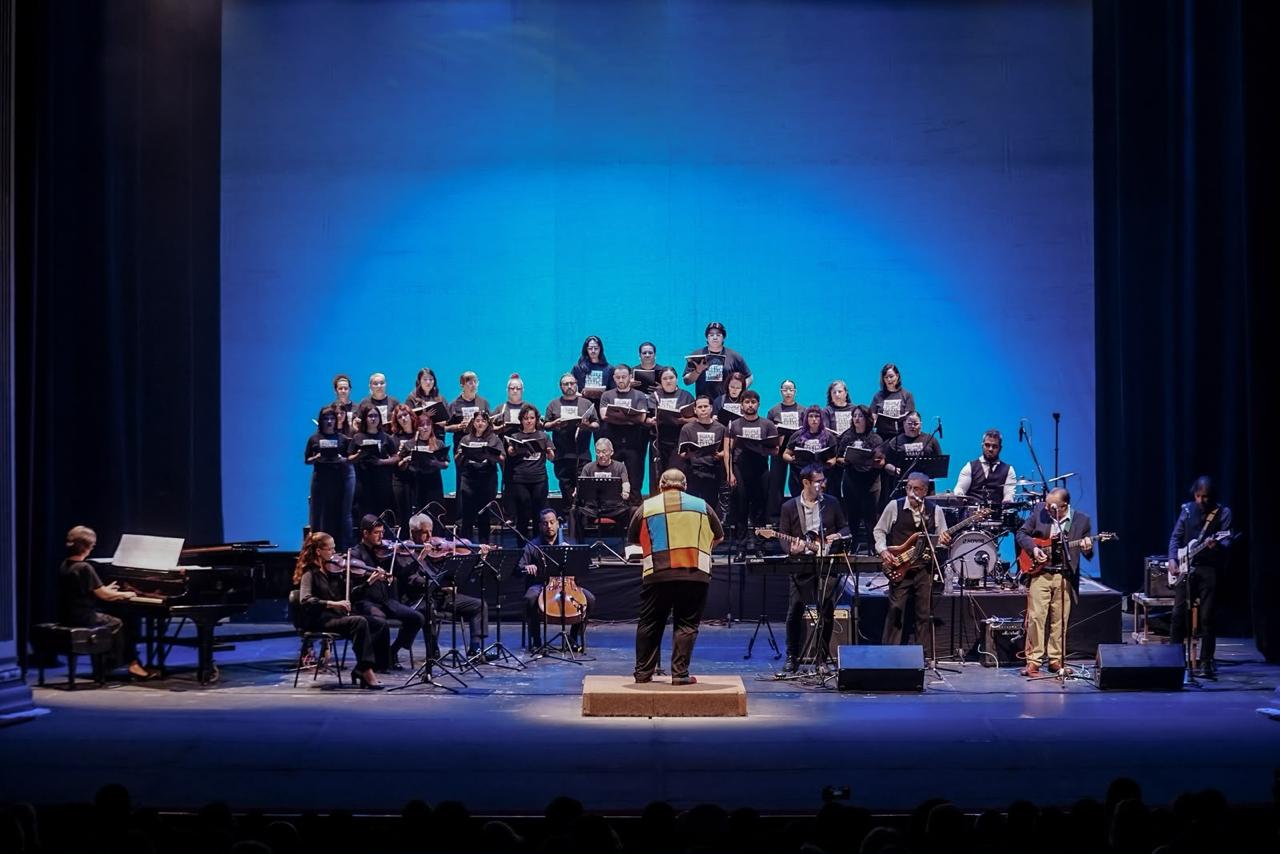 ¡Mazatlán, Sinaloa canta con The Beatles! Un tributo hace vibrar el Teatro Ángela Peralta