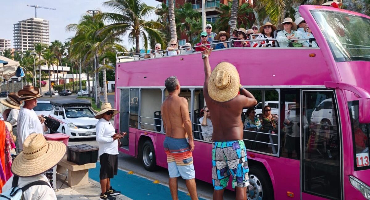 Recibe Mazatlán los cruceros “Koningsdam” y al “Carnival Firenze” con más de 6 mil pasajeros a bordo