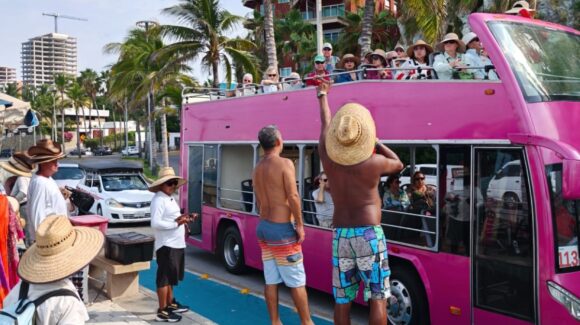 Recibe Mazatlán los cruceros “Koningsdam” y al “Carnival Firenze” con más de 6 mil pasajeros a bordo