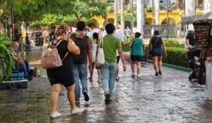 Por segundo día consecutivo, Mazatlán recibe doble crucero; arriban el “Voyager Of The Seas” y el “Discovery Princess”