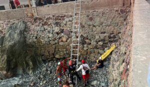 Turista herido tras caer de malecón de Mazatlán
