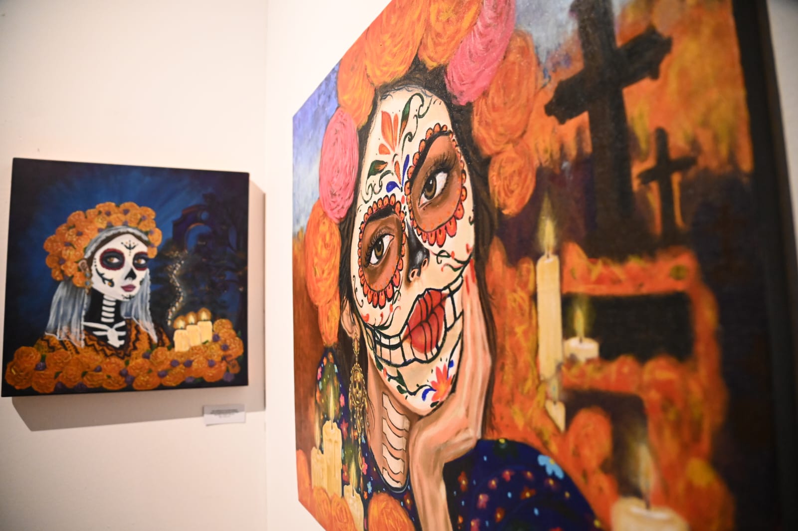 La UAS convierte la Galería Frida Kahlo en un encuentro de arte, tradición e identidad con su IX Exposición Internacional de Día de Muertos