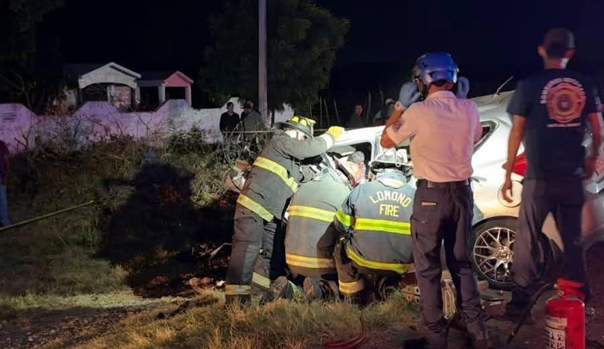 Un muerto en choque entre camión de pasajeros y vehículo en zona rural de Mazatlán
