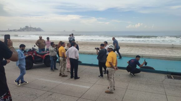 ‘Se tiene que rehabilitar’, confirma Graciela Domínguez apoyo ante el colapso de un segundo tramo del malecón de Mazatlán
