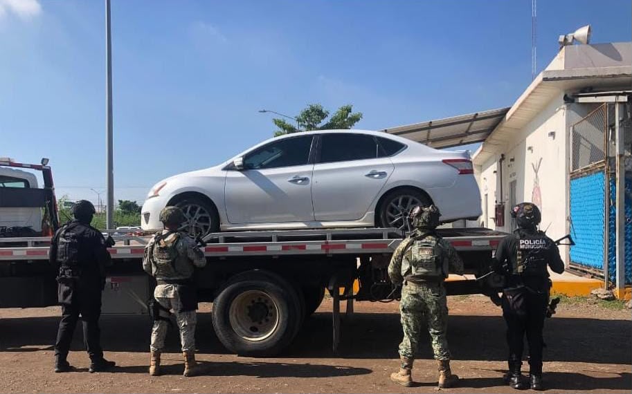 Vehículo asegurado en Mazatlán