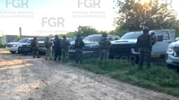 ¡No solo fueron vehículos! Aseguran 95 cartuchos y 10 cargadores durante cateo en Las Golondrinas, Guasave, Sinaloa