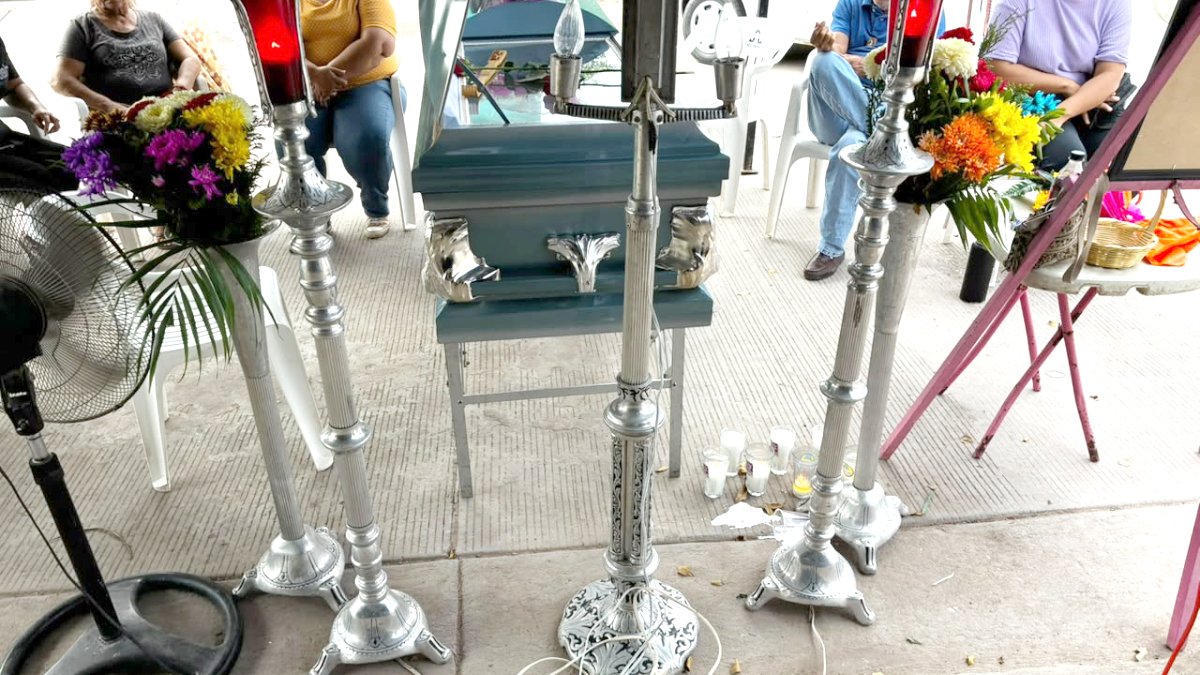 velan los restos de la guera pesos