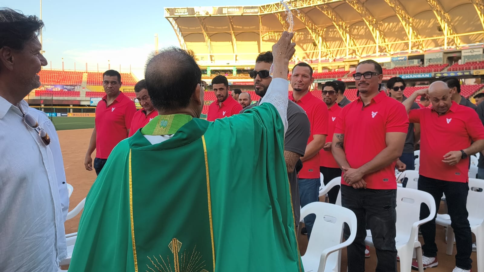Venados de Mazatlán en misa previo al arranque de la LMP