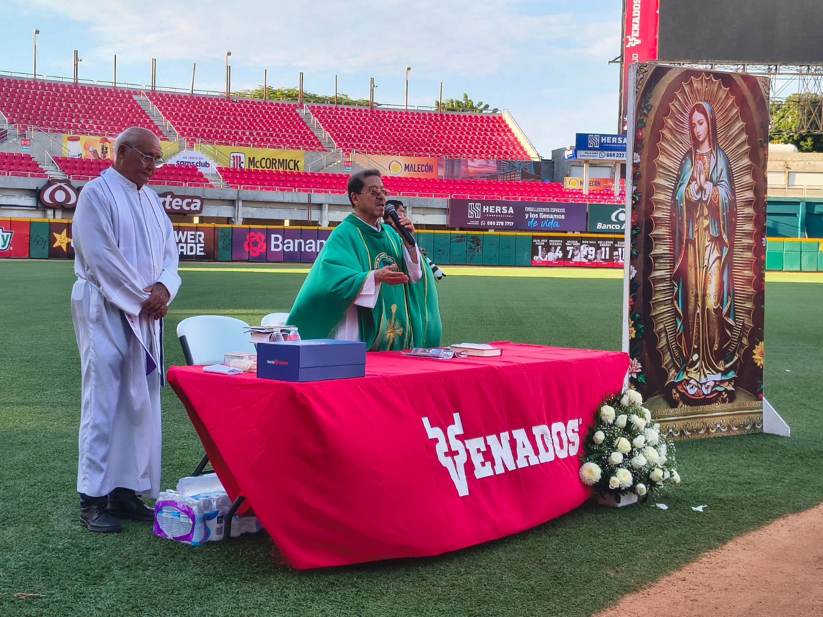 Venados de Mazatlán en misa previo al arranque de la LMP