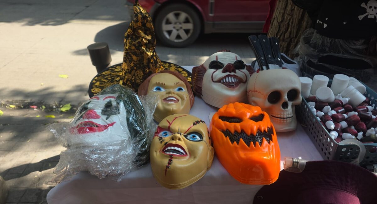 Comercio informal de Culiacán alista Bazar de Halloween en Catedral con dulces y regalos para niños