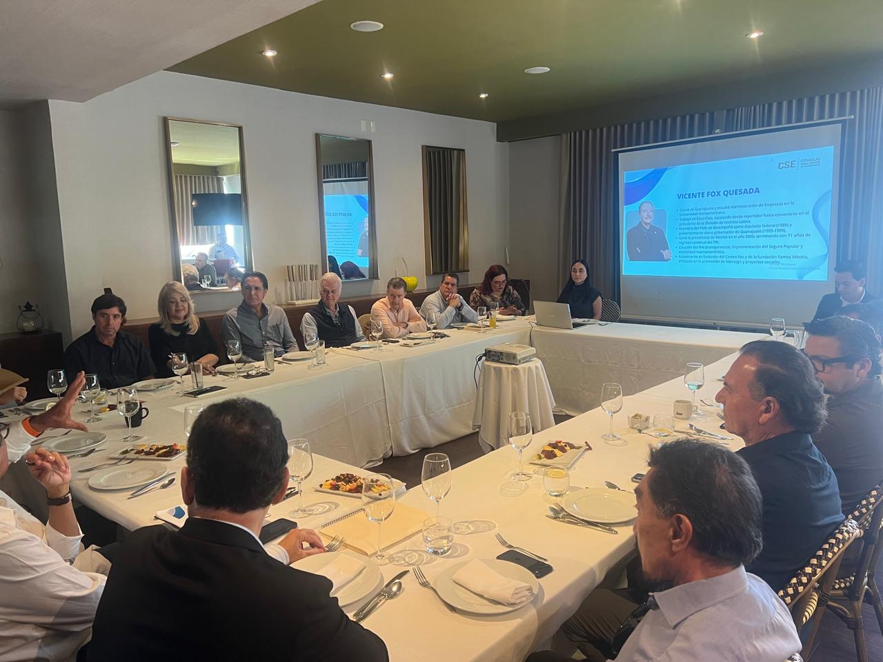 Vicente Fox se reúne con Consejo Sinaloense de Empresarios