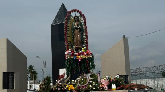 Simón avanza en el Pacífico y Mazatlán, Sinaloa, vuelve la mirada a su Virgen de La Puntilla esperando sea su ‘escudo’