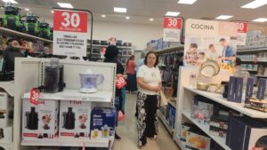 woolworth abre sus puertas tras cinco meses del incendio en plaza fiesta las palmas ventas